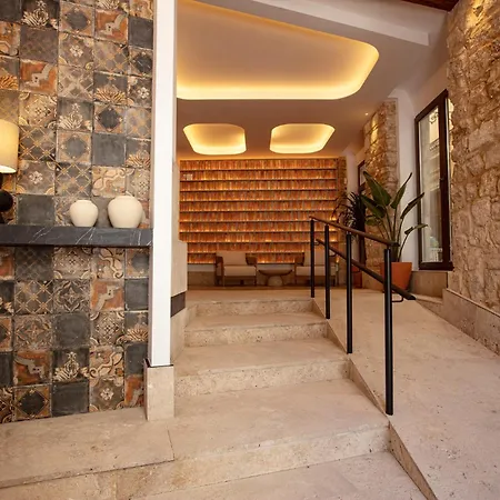 Velalma-ceron Edificio Exclusivo De Turisticos En Centro Historico * Jaen